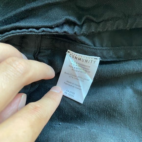 Linen shorts *Community* brand by Aritzia - Picture 7 of 7